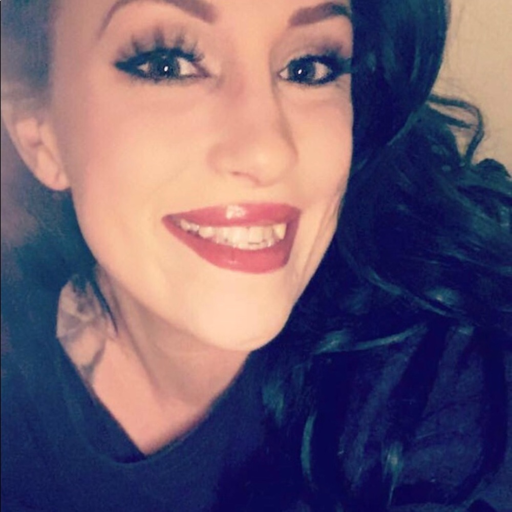 Meet your Posher, Krystal